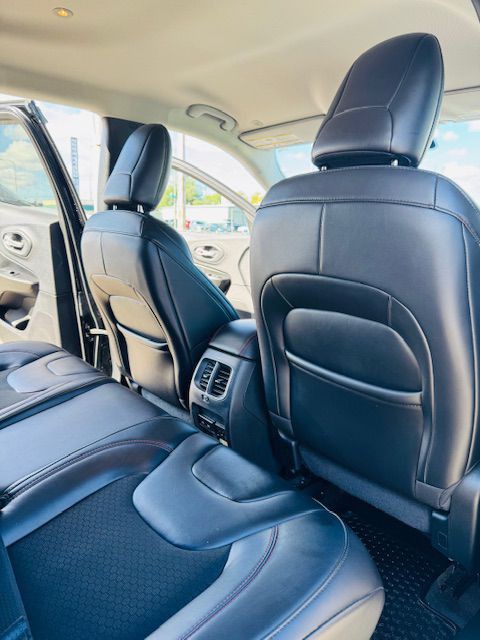 2020 Jeep Cherokee Image 19