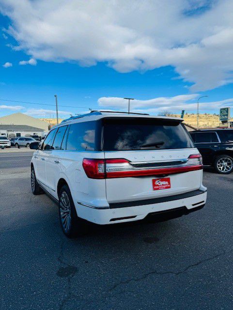 2018 Lincoln Navigator Image 8