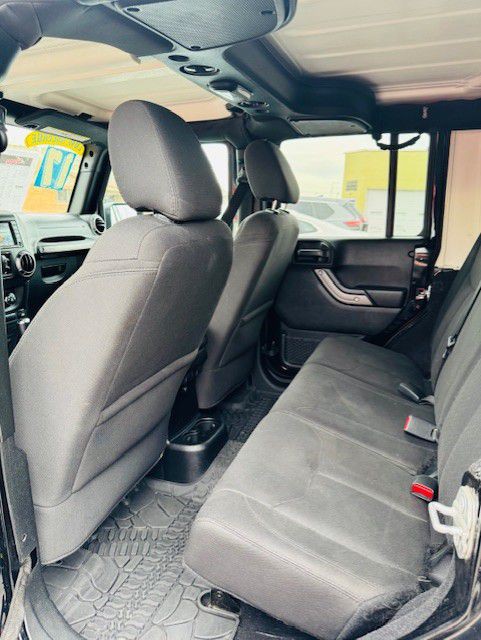 2017 Jeep Wrangler Unlimited Image 15