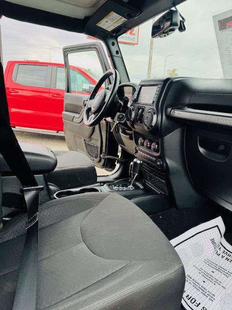 2017 Jeep Wrangler Unlimited Image 16