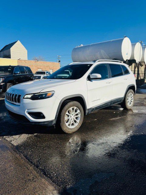 2019 Jeep Cherokee Image 2