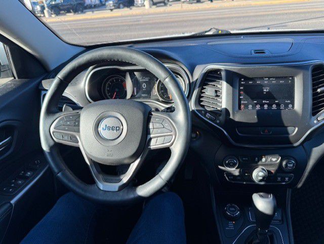 2019 Jeep Cherokee Image 10