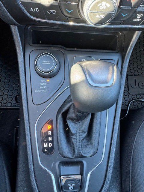 2019 Jeep Cherokee Image 13