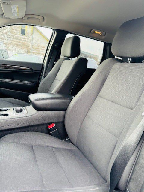 2012 Jeep Grand Cherokee Image 9