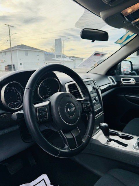 2012 Jeep Grand Cherokee Image 10