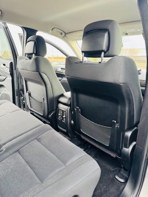 2012 Jeep Grand Cherokee Image 16