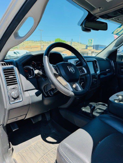 2016 RAM 2500 Image 9