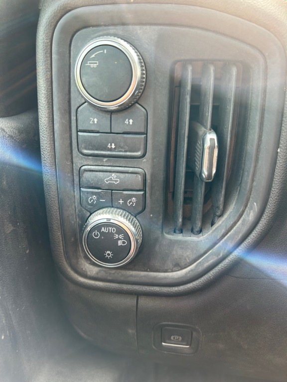 2022 GMC Sierra 3500 Image 19