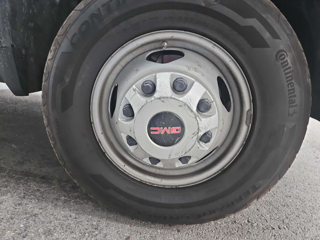 2022 GMC Sierra 3500 Image 27