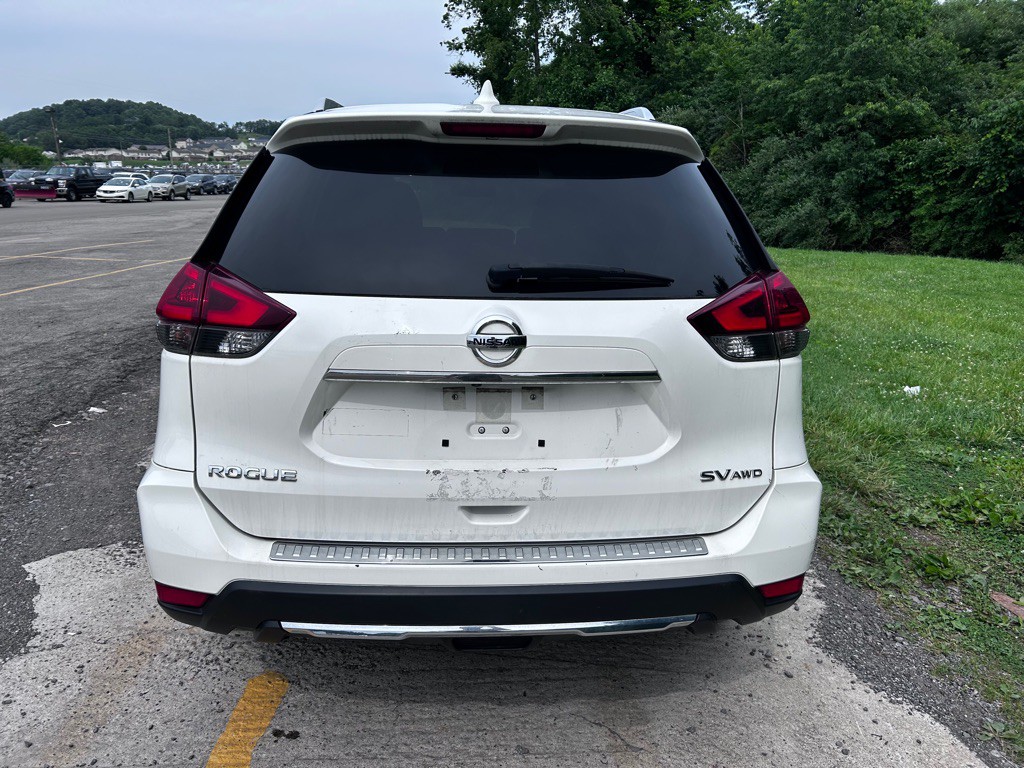 2018 Nissan Rogue Image 8