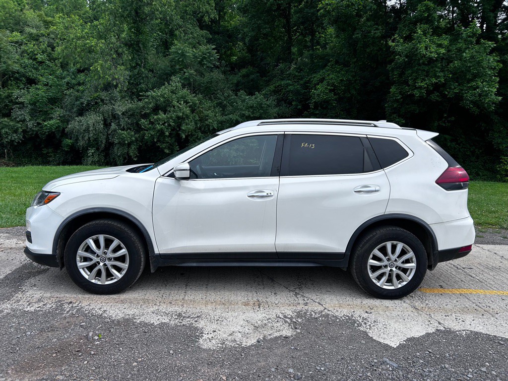 2018 Nissan Rogue Image 13