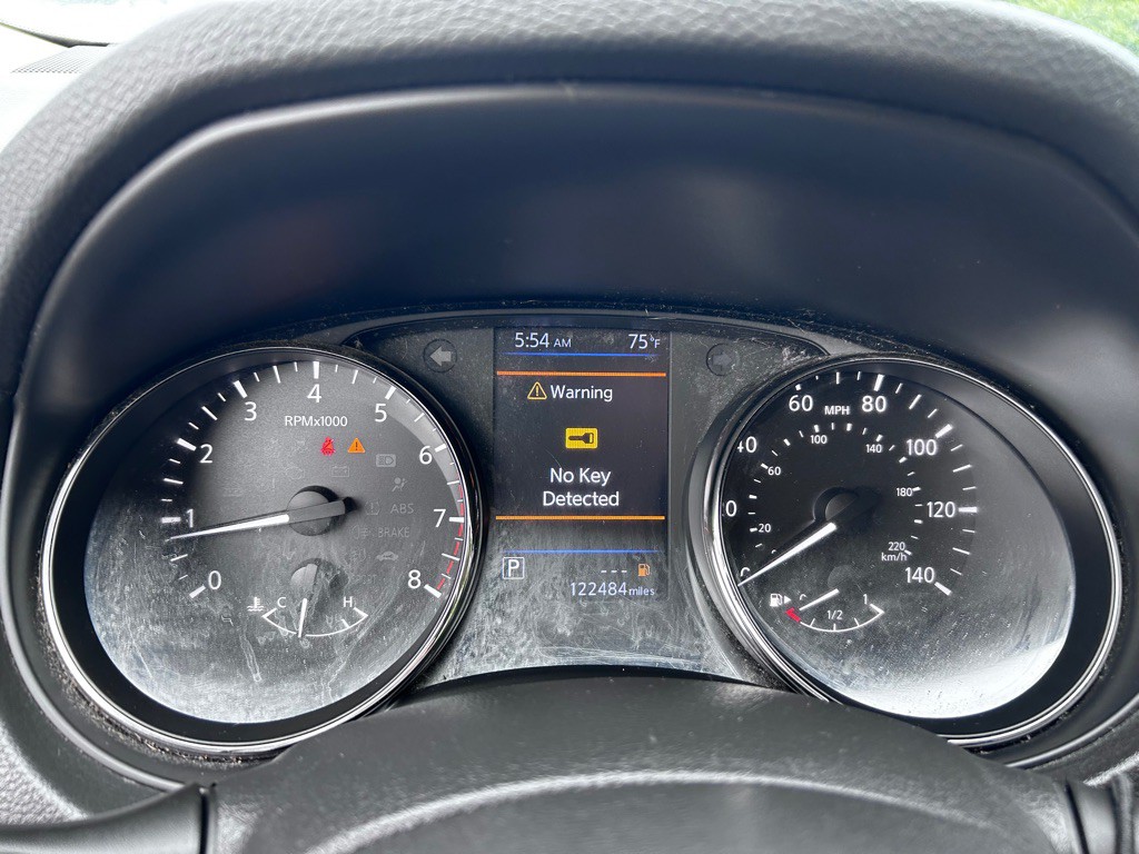 2018 Nissan Rogue Image 16