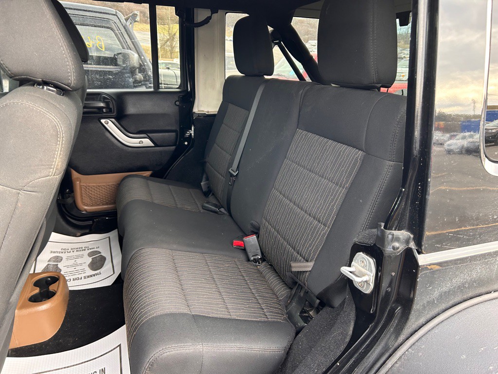 2012 Jeep Wrangler Unlimited Image 10