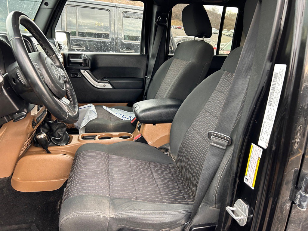2012 Jeep Wrangler Unlimited Image 13