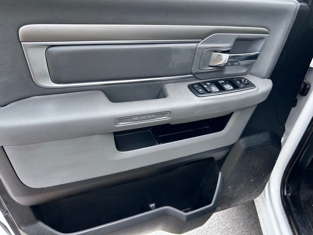 2017 RAM 1500 Image 16