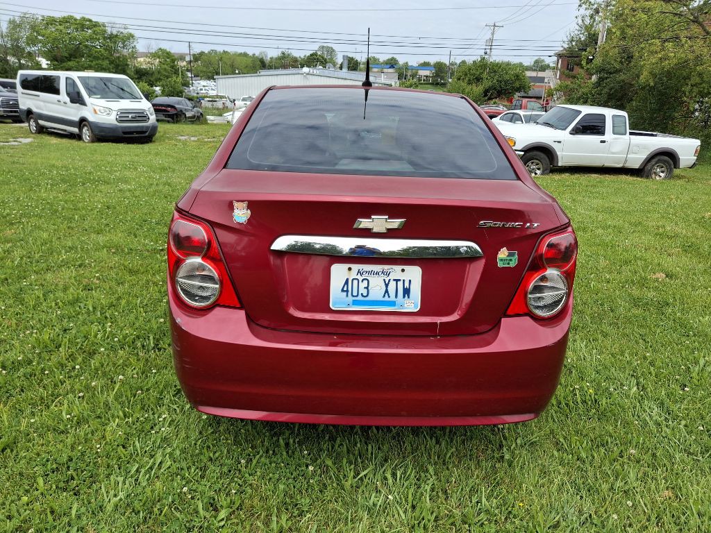 2014 Chevrolet Sonic Image 2