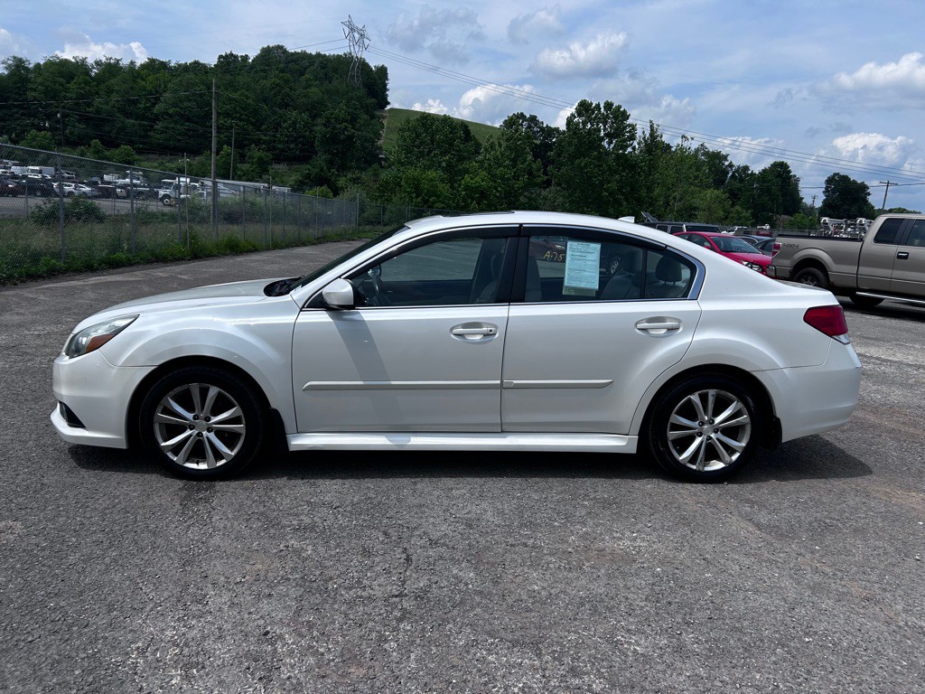 2013 Subaru Legacy Image 12