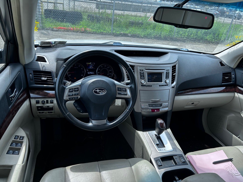 2013 Subaru Legacy Image 15