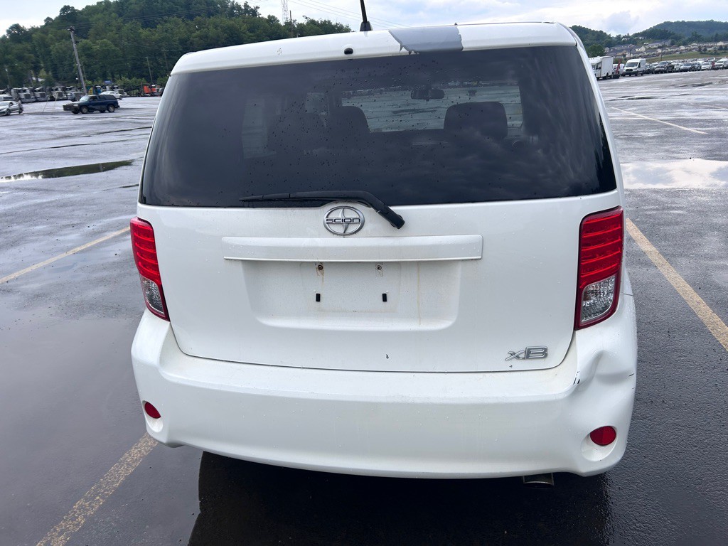 2012 Scion xB Image 9