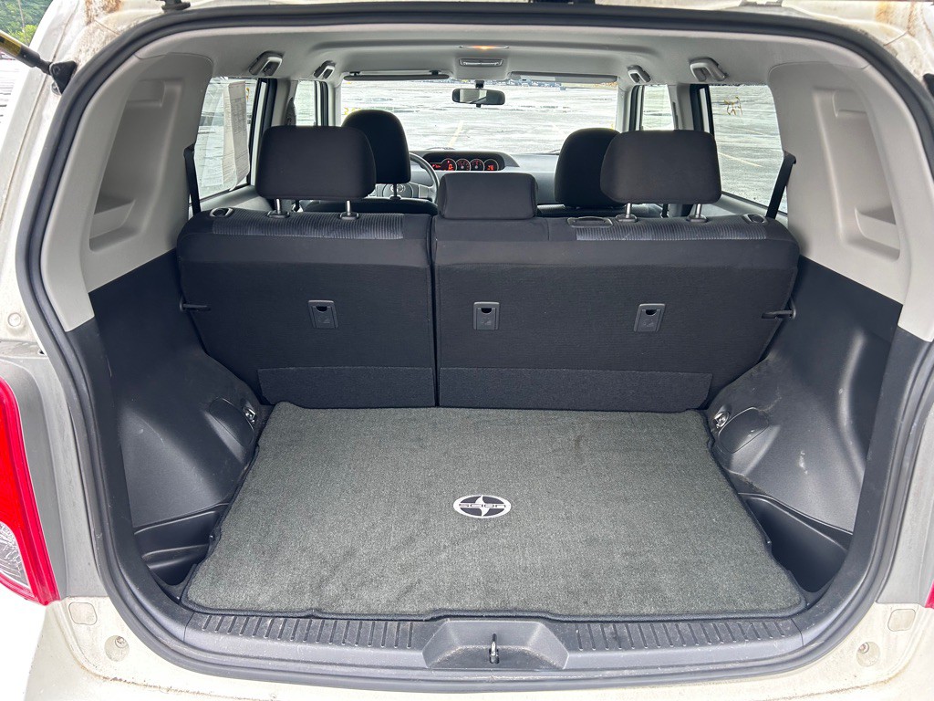 2012 Scion xB Image 10