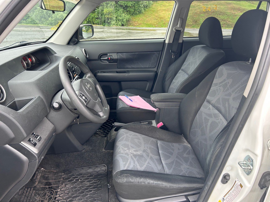 2012 Scion xB Image 14