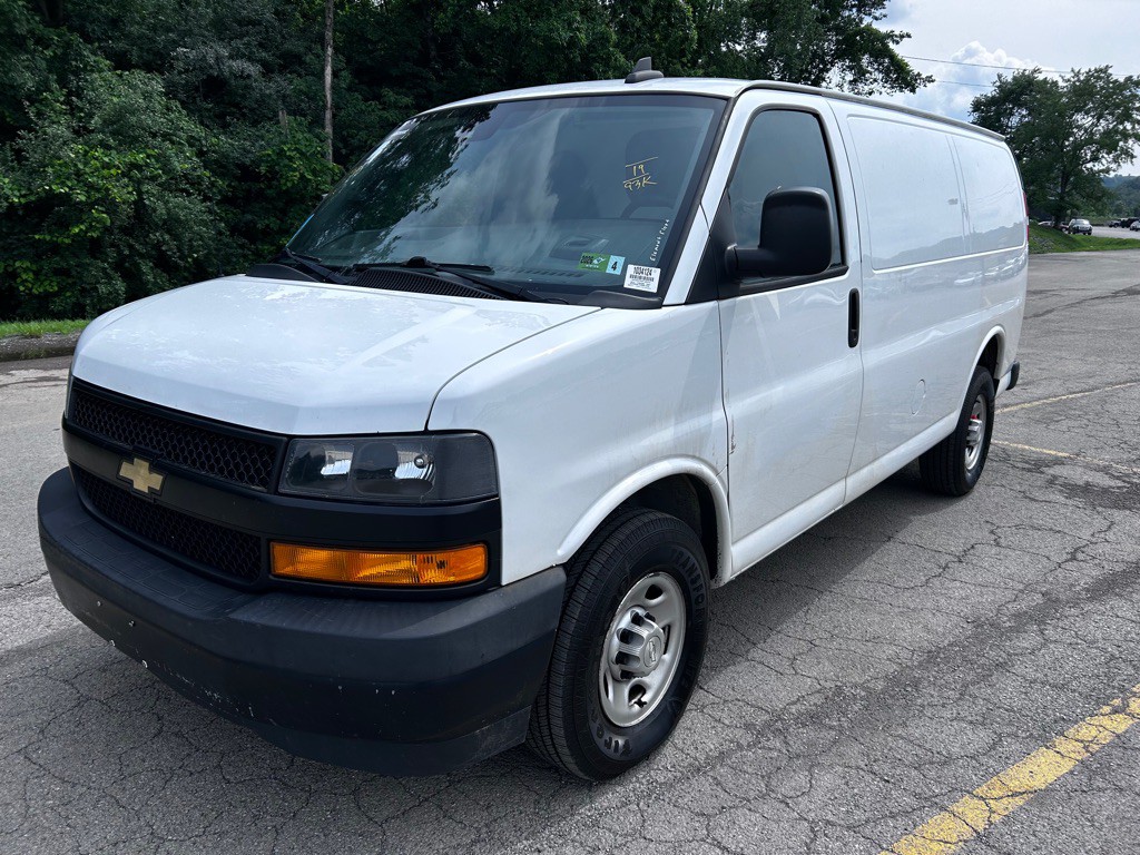 2019 Chevrolet Express Image 3
