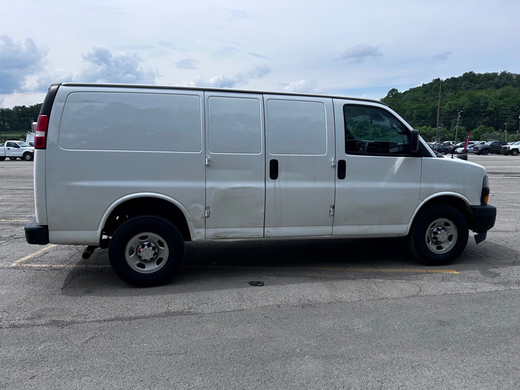 2019 Chevrolet Express Image 8