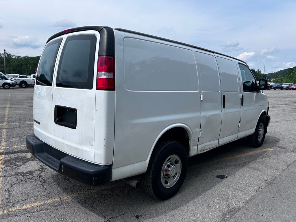 2019 Chevrolet Express Image 9