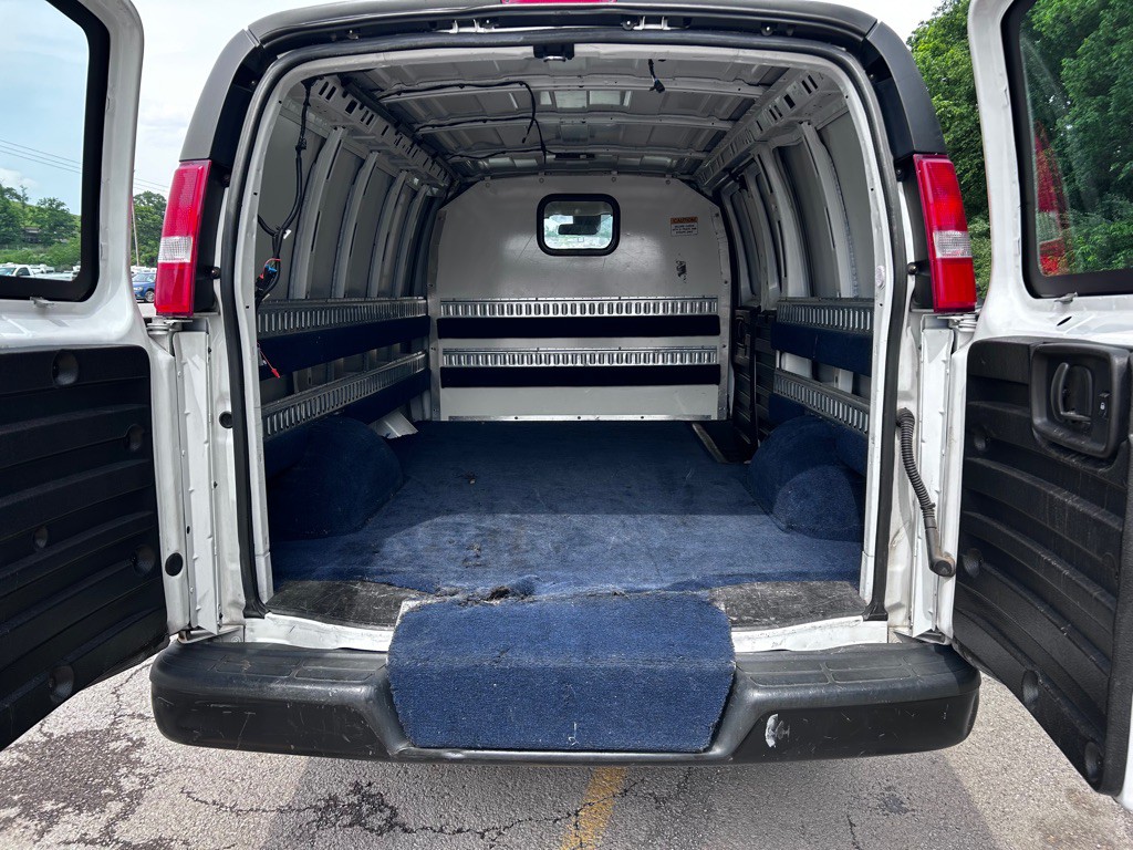 2019 Chevrolet Express Image 11