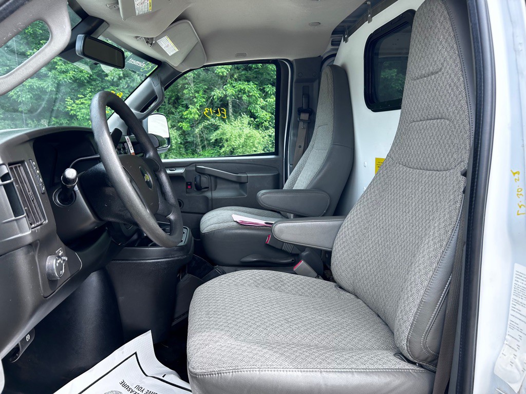 2019 Chevrolet Express Image 13