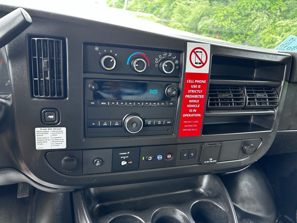 2019 Chevrolet Express Image 15