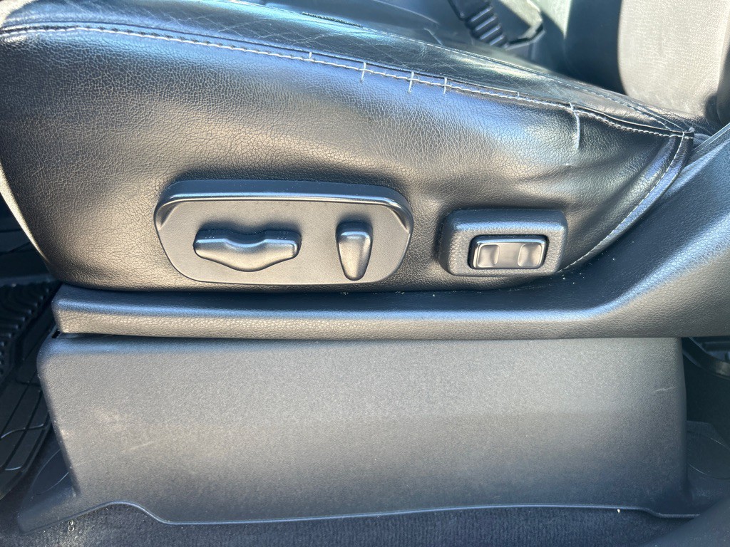 2015 Nissan Armada Image 17