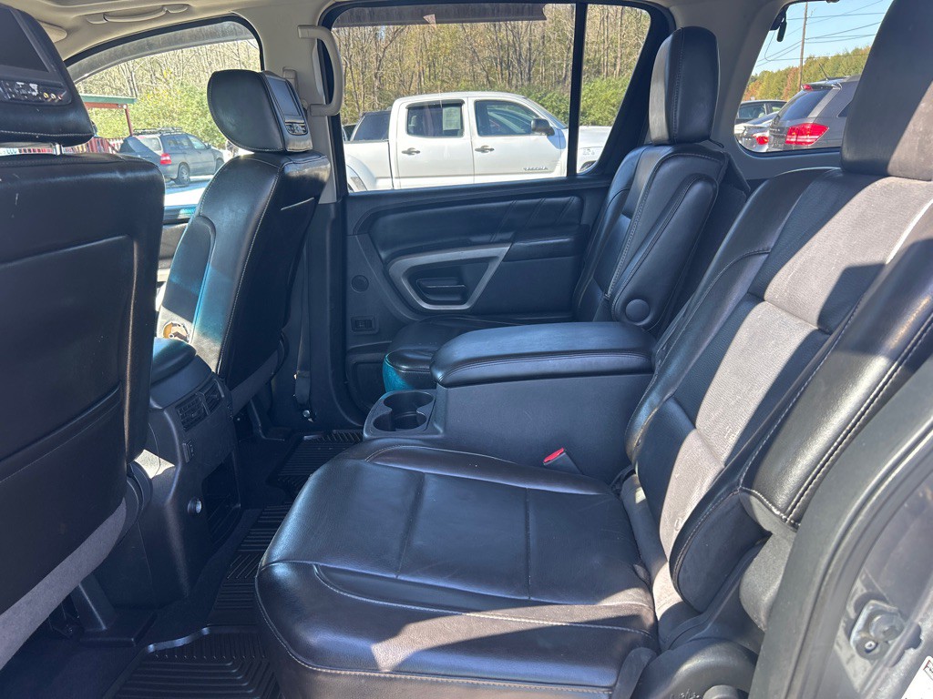 2015 Nissan Armada Image 18