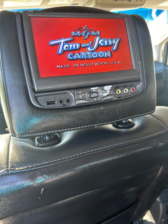 2015 Nissan Armada Image 19