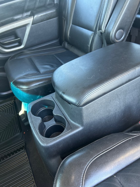 2015 Nissan Armada Image 20