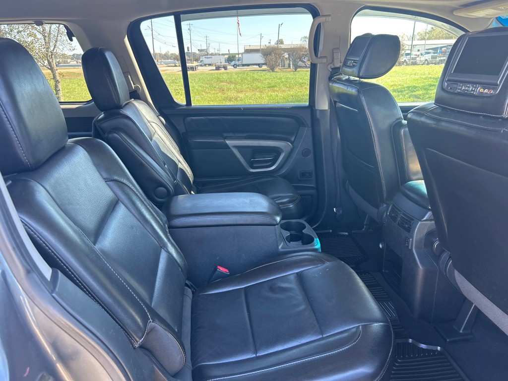 2015 Nissan Armada Image 25