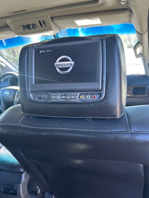 2015 Nissan Armada Image 26