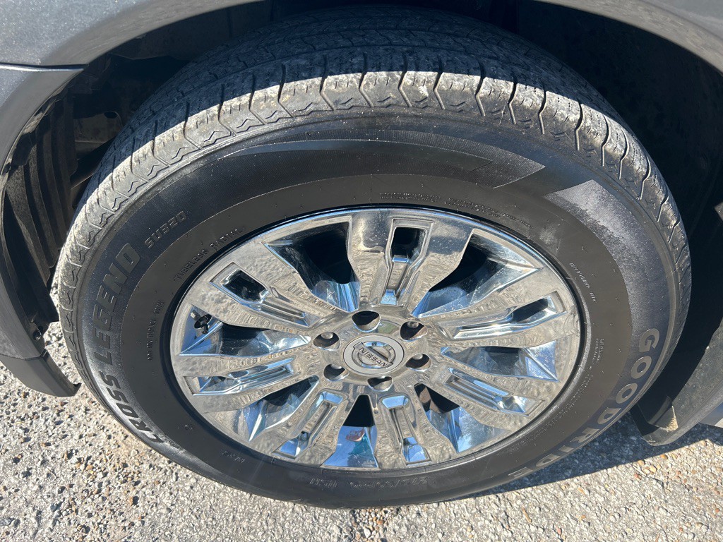 2015 Nissan Armada Image 31