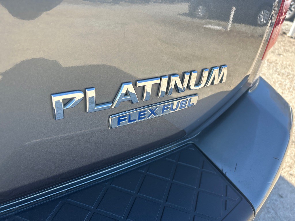 2015 Nissan Armada Image 33