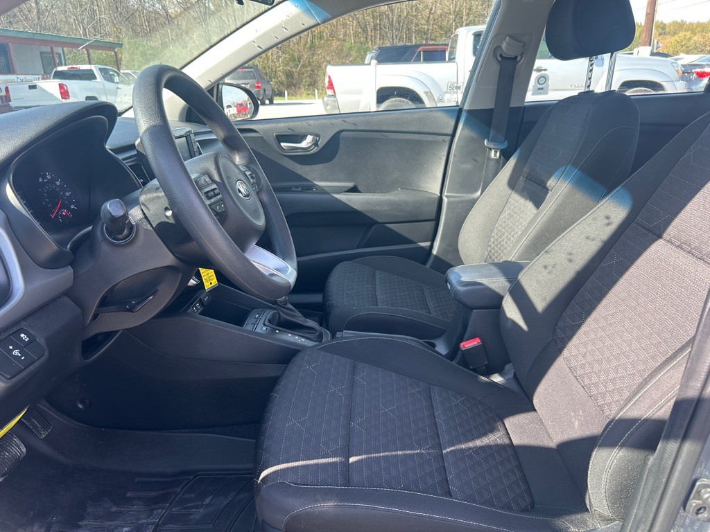 2020 Kia Rio Image 8