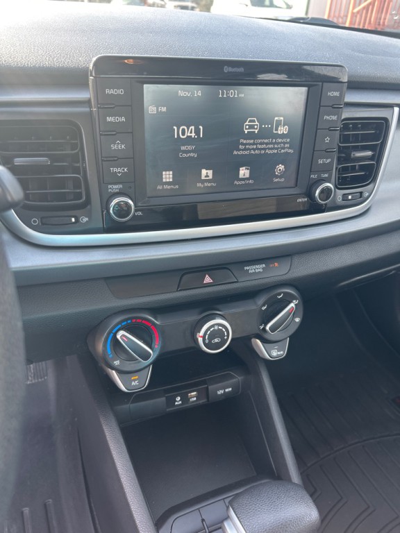2020 Kia Rio Image 11