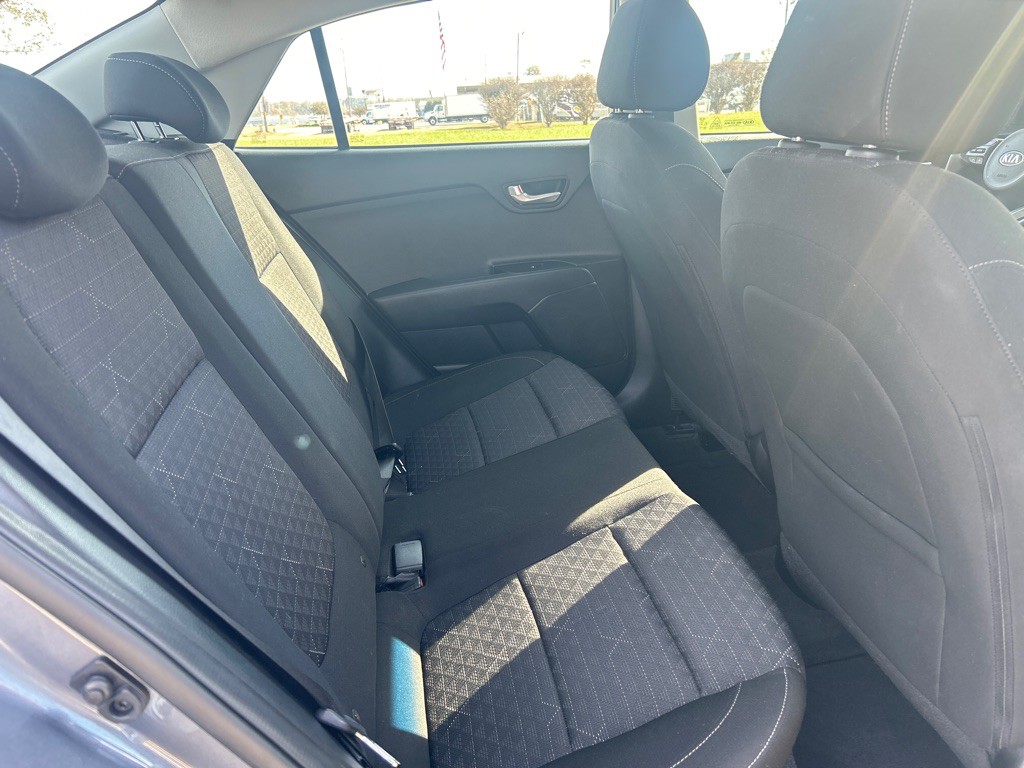 2020 Kia Rio Image 17
