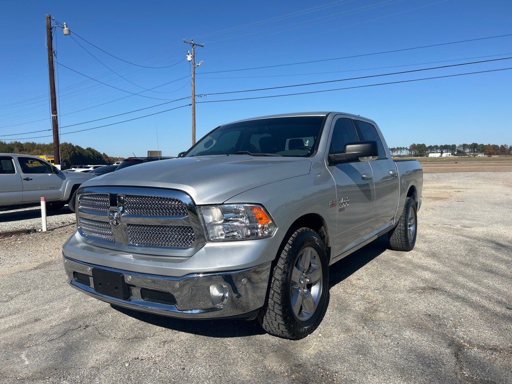 2019 RAM 1500 Image 3