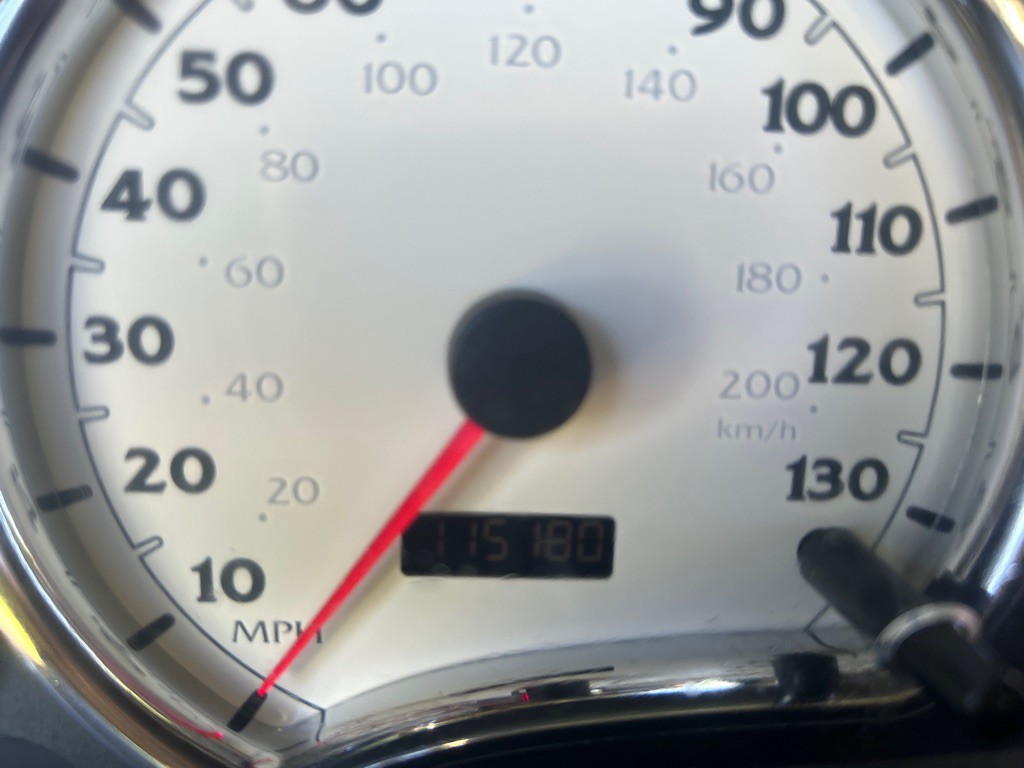 2005 Saturn Vue Image 10