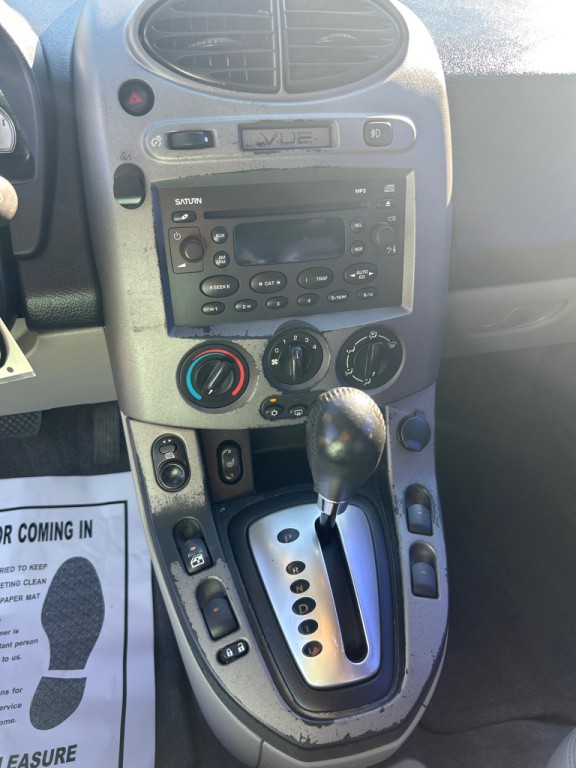 2005 Saturn Vue Image 11