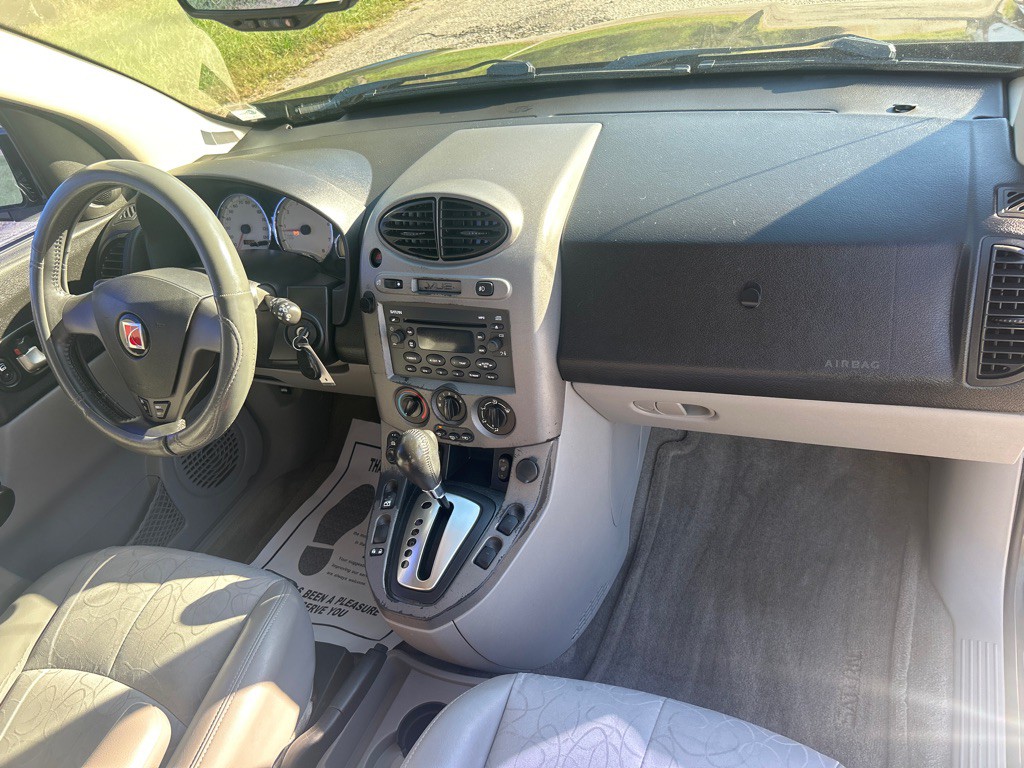 2005 Saturn Vue Image 21