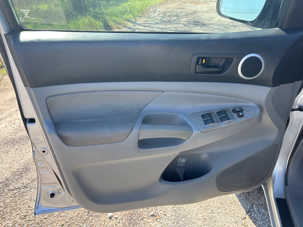 2011 Toyota Tacoma Image 7