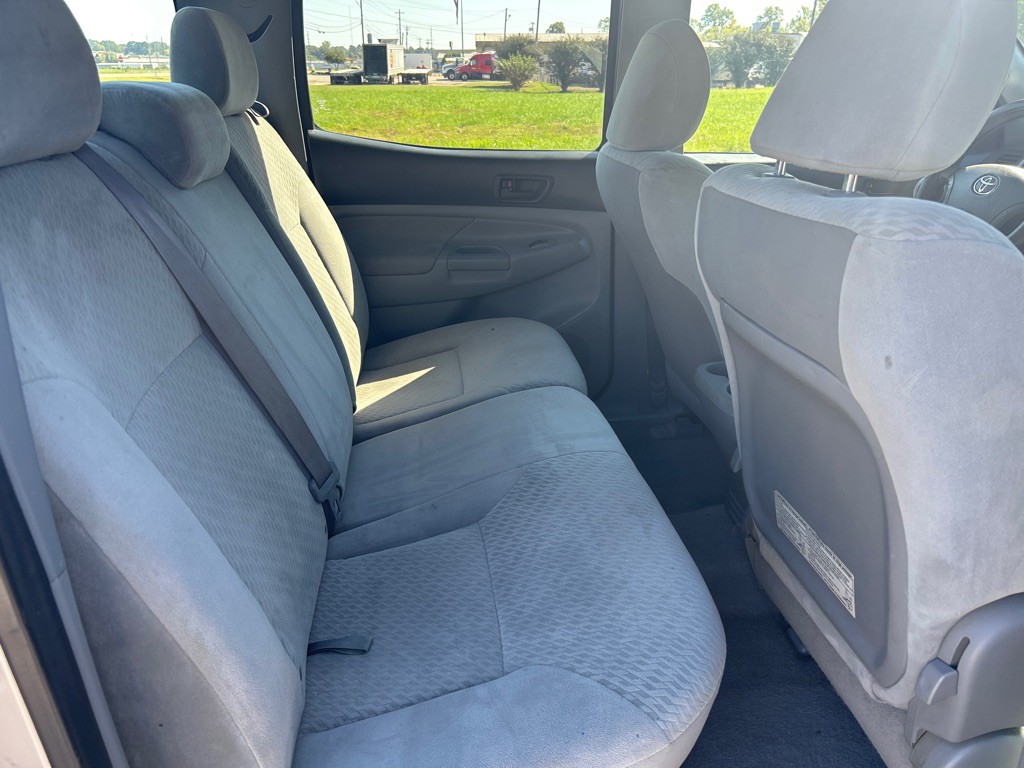 2011 Toyota Tacoma Image 16