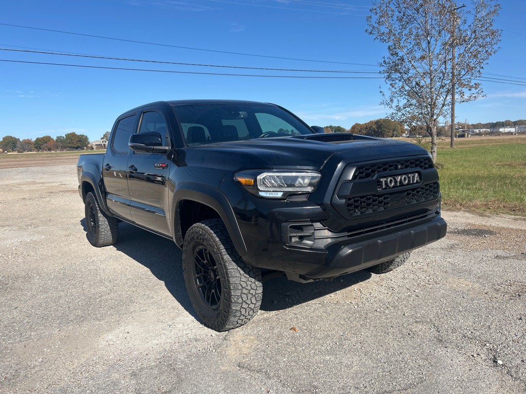 2020 Toyota Tacoma Image 1