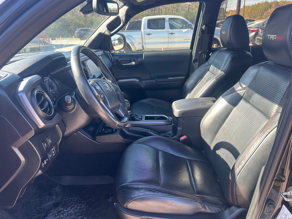 2020 Toyota Tacoma Image 8